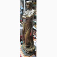 Бронзовая скульптура Девушка с вилами, старинная, Европа