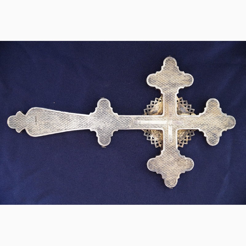 Фото 2. Старинный напрестольный крест. Серебро 84. Мастерская В.П. Москва, 1875 год
