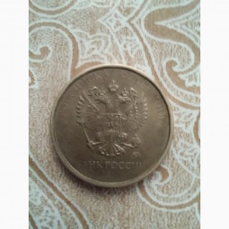 Продам монеты одна 5 рублей 1997 года а другая 10 рублей 2016