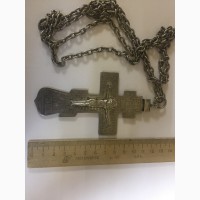 Наперсный крест с цепочкой