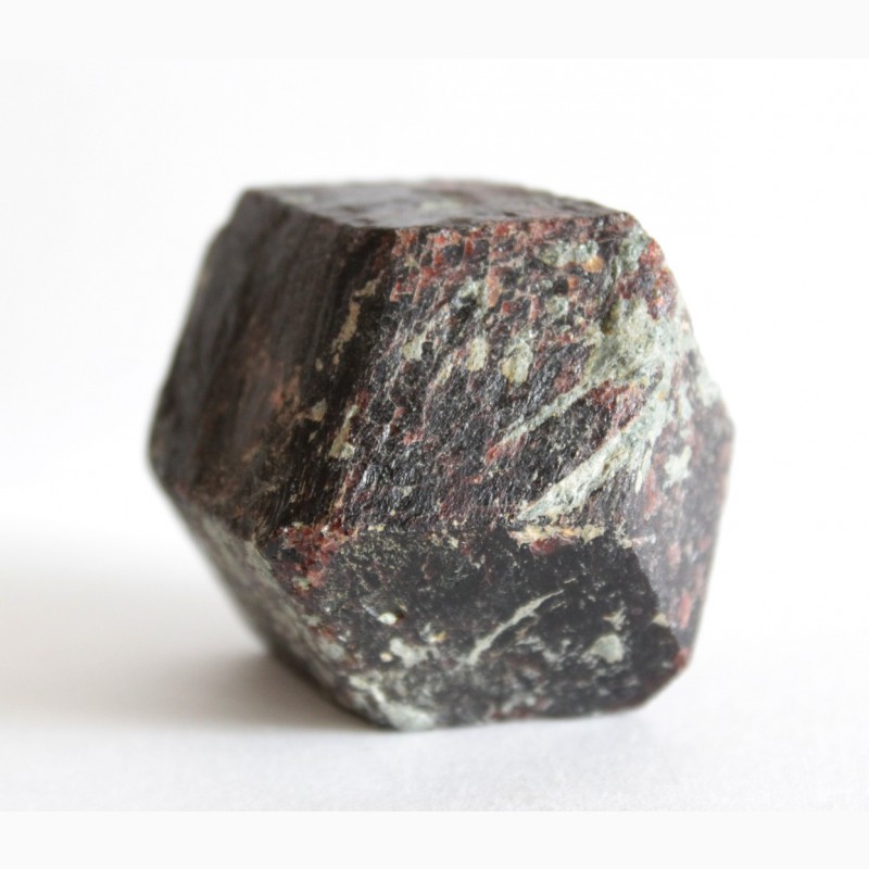 Фото 8. Гранат (альмандин), крупный кристалл - 2