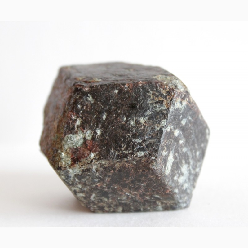 Фото 5. Гранат (альмандин), крупный кристалл 3