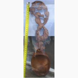 Деревянная ложка резная с ручкой в форме фигуры белки, резьба по дереву