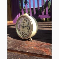 Часы-будильник Витязь