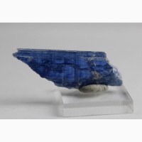Кианит, прозрачный кристалл