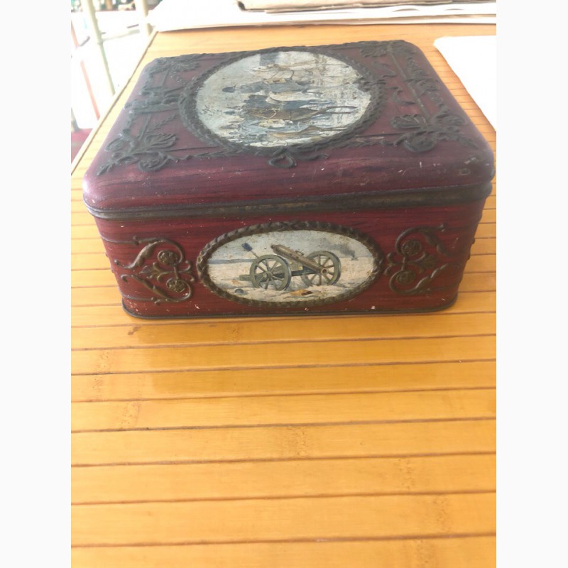 Фото 6. Коробка из под конфет «Т-во Эийнэм.К 100-летию Бородино»