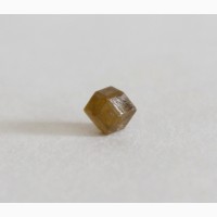 Топазолит, хорошо сформированный кристалл 2
