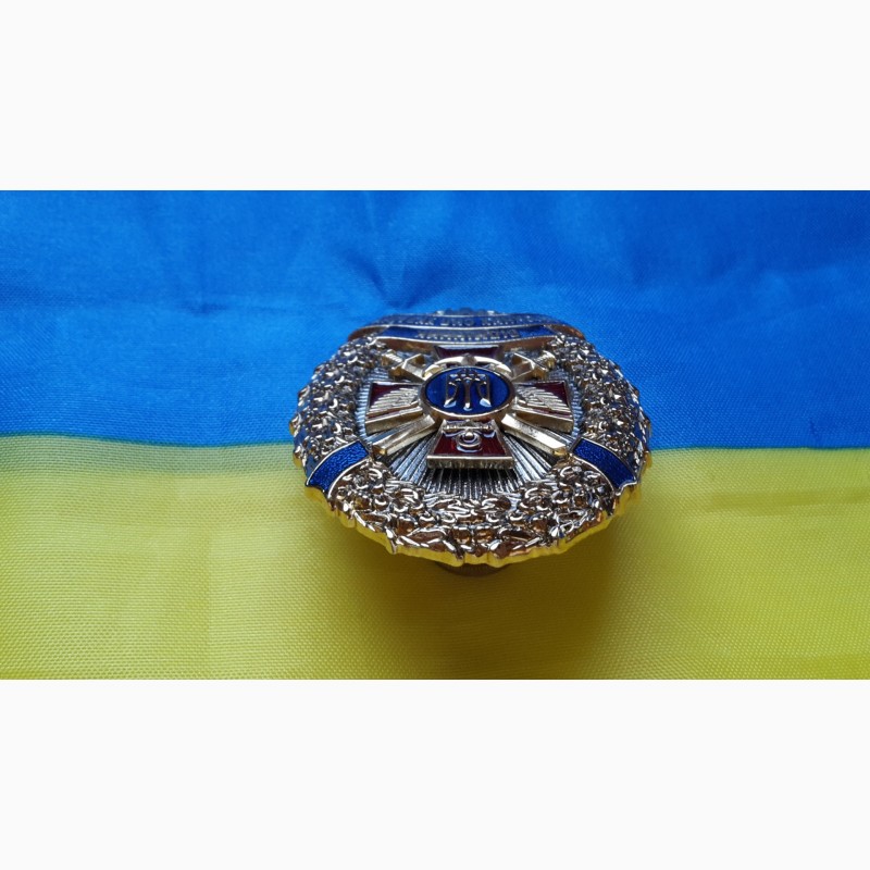 Фото 3. Знак Отличник вооруженных сил Украина