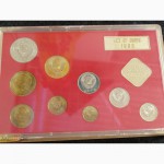 Годовой набор монет СССР 1990 год.Твердая упаковка.Красная подложка. ЛМД