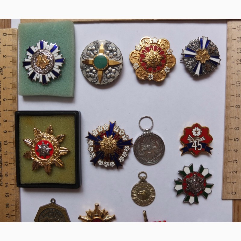 Фото 2. Ордена Япония пожарным и Красный Крест, тяжелый металл, серебро, эмали, коллекция