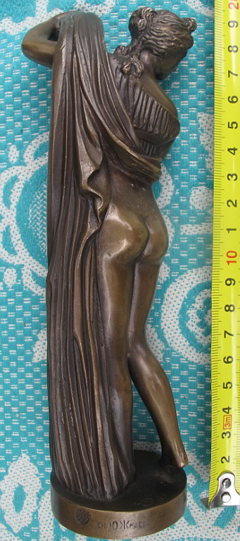 Фото 9. Бронзовая статуэтка Богиня красоты, старая