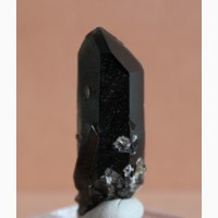 Морион, отдельный кристалл 8