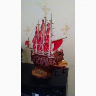 Продам модель корабля парусник