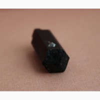 Черный турмалин (шерл), двухголовый кристалл