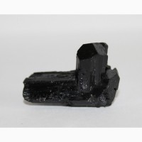 Черный турмалин (шерл), сросток двух кристаллов