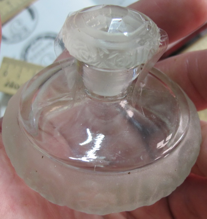 Фото 7. Стеклянный парфюмерный набор, 1920 годы