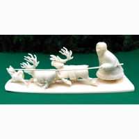 Скульптурная композиция упряжка с оленями, собакой и чукчей