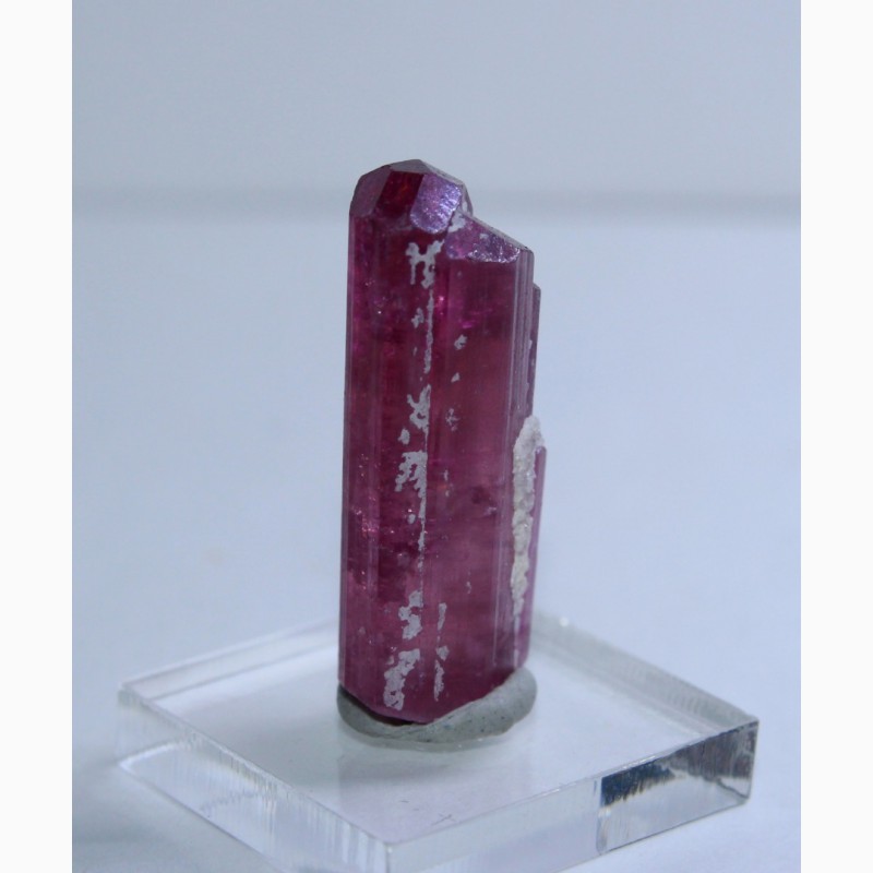 Фото 2. Розовый турмалин (рубеллит), сросток кристаллов