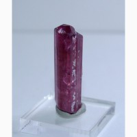 Розовый турмалин (рубеллит), сросток кристаллов