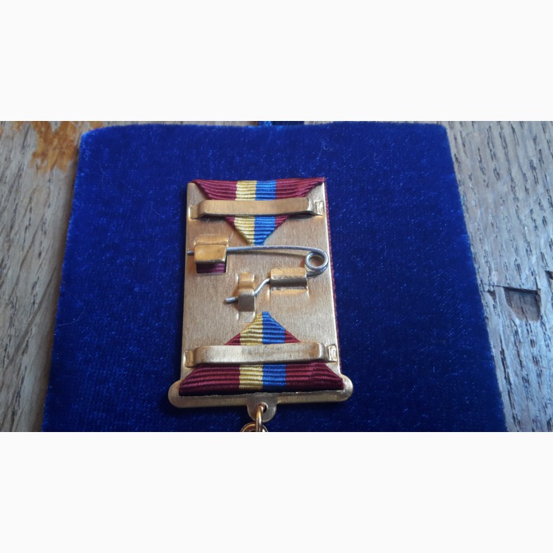 Фото 7. Медаль. 25 лет Вооруженным силам. Украина. Коробка. Документ
