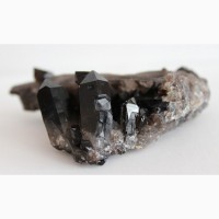 Морион - дымчатый кварц, друза кристаллов двух генераций