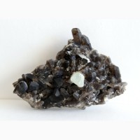 Друза дымчатого кварца с кристаллами берилла