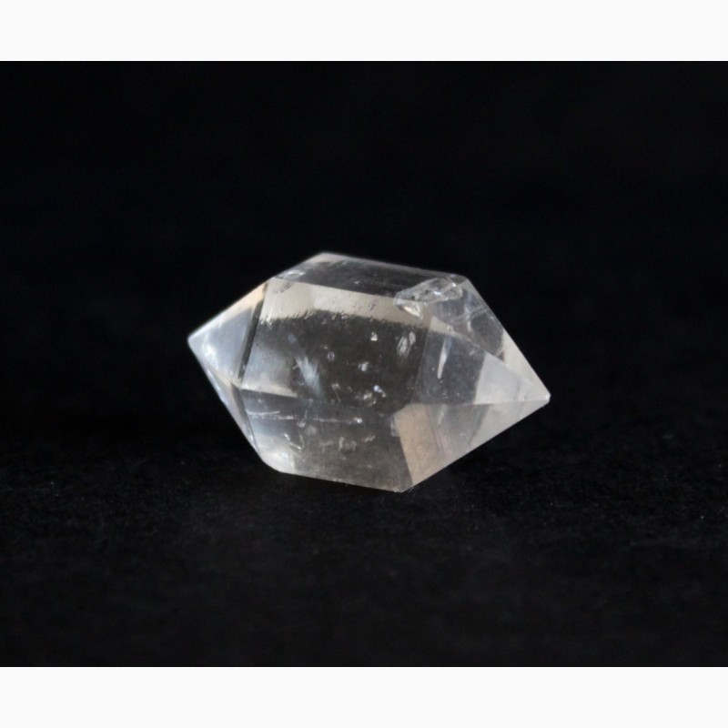 Фото 8. Двухголовый кристалл горного хрусталя