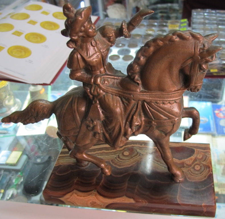 Фото 8. Бронзовая статуэтка Принц на лошади