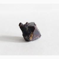 Куприт, октаэдрический кристалл
