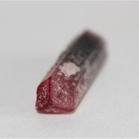 Полихромный турмалин, двухголовый кристалл