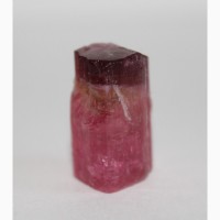 Кристалл розового турмалина с головкой