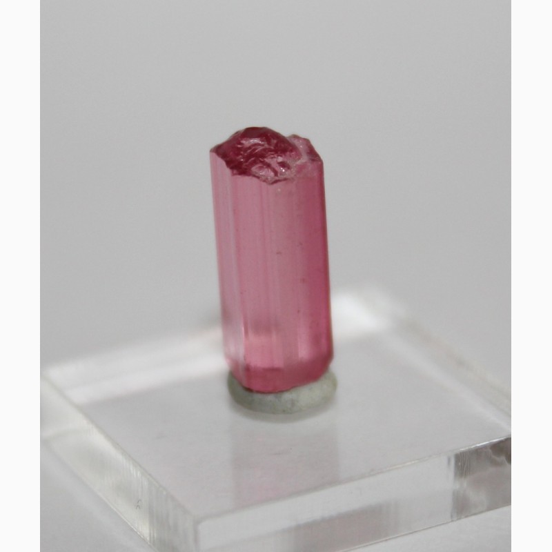 Фото 10. Турмалин розовый (рубеллит), двухголовый кристалл ограночного качества