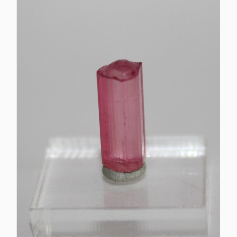 Фото 2. Турмалин розовый (рубеллит), двухголовый кристалл ограночного качества