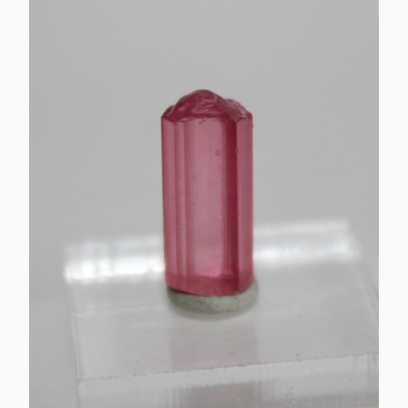 Фото 4. Турмалин розовый (рубеллит), двухголовый кристалл ограночного качества