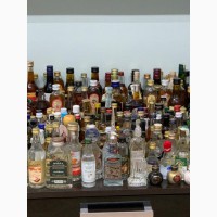 Продам коллекцию миньонов «мини бутылочек»