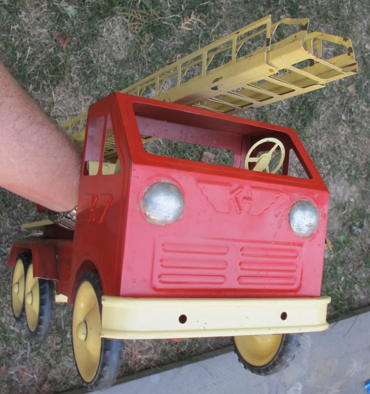 Фото 8. Детский пожарный автомобиль, советы, 1950е годы