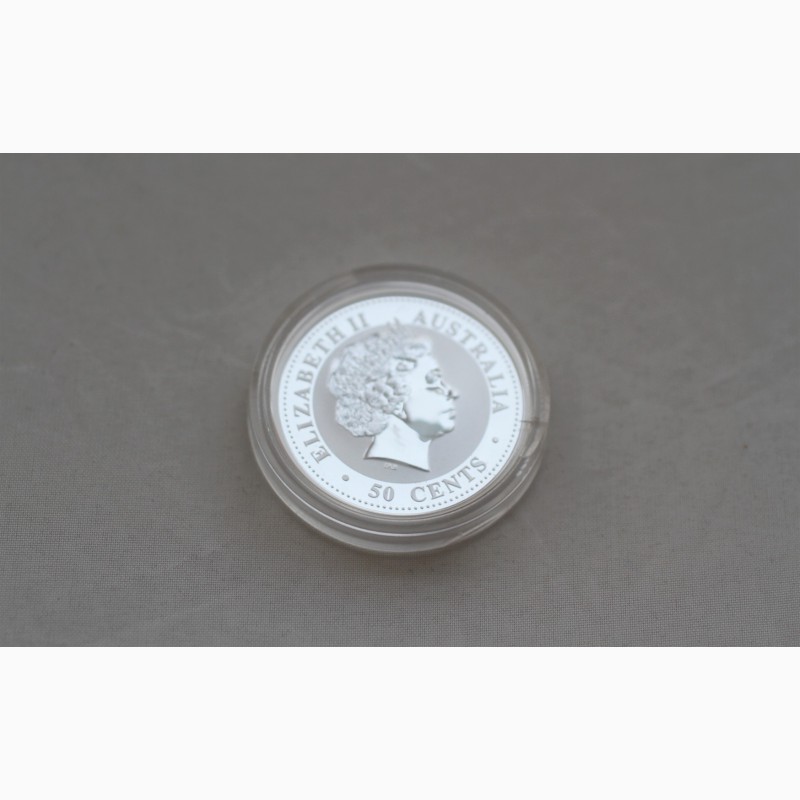 Фото 4. Продается Серебряная монета Австралии 50 (cents) Год Обезьяны 2004 год