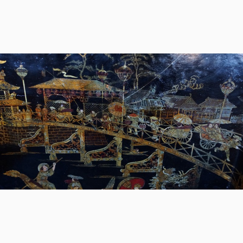 Фото 10. Старинный поднос с изысканной лаковой росписью в стиле Шинуазри. Китай. XVIII век