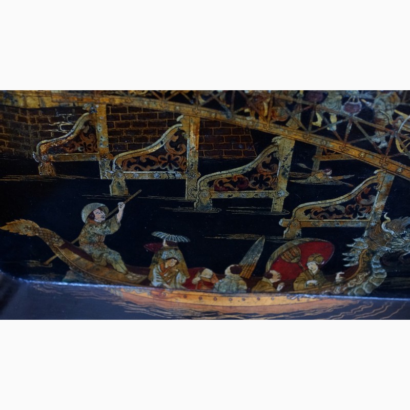 Фото 12. Старинный поднос с изысканной лаковой росписью в стиле Шинуазри. Китай. XVIII век