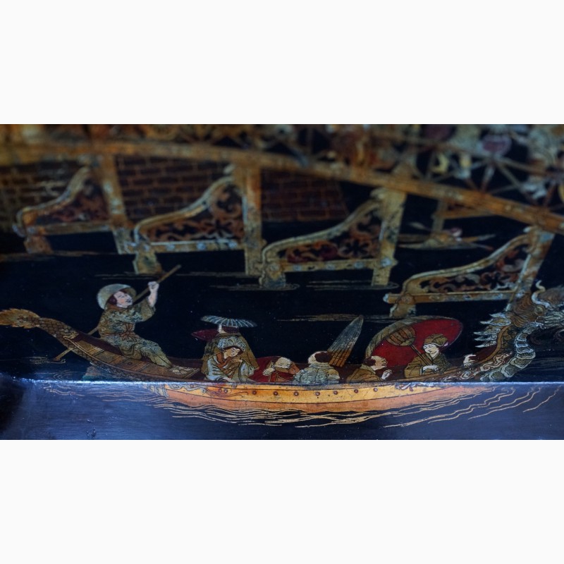 Фото 16. Старинный поднос с изысканной лаковой росписью в стиле Шинуазри. Китай. XVIII век