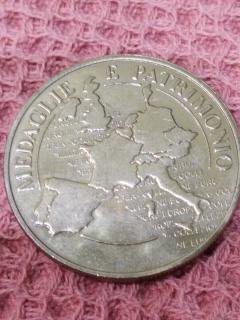 Фото 4. Большие монетовидные жетоны Европы и Италии