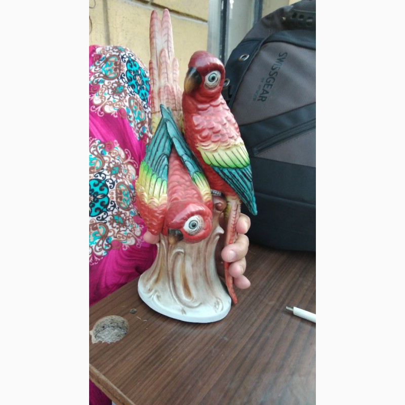Фото 3. Продам статуэтку Попугаи 19 в, Германия