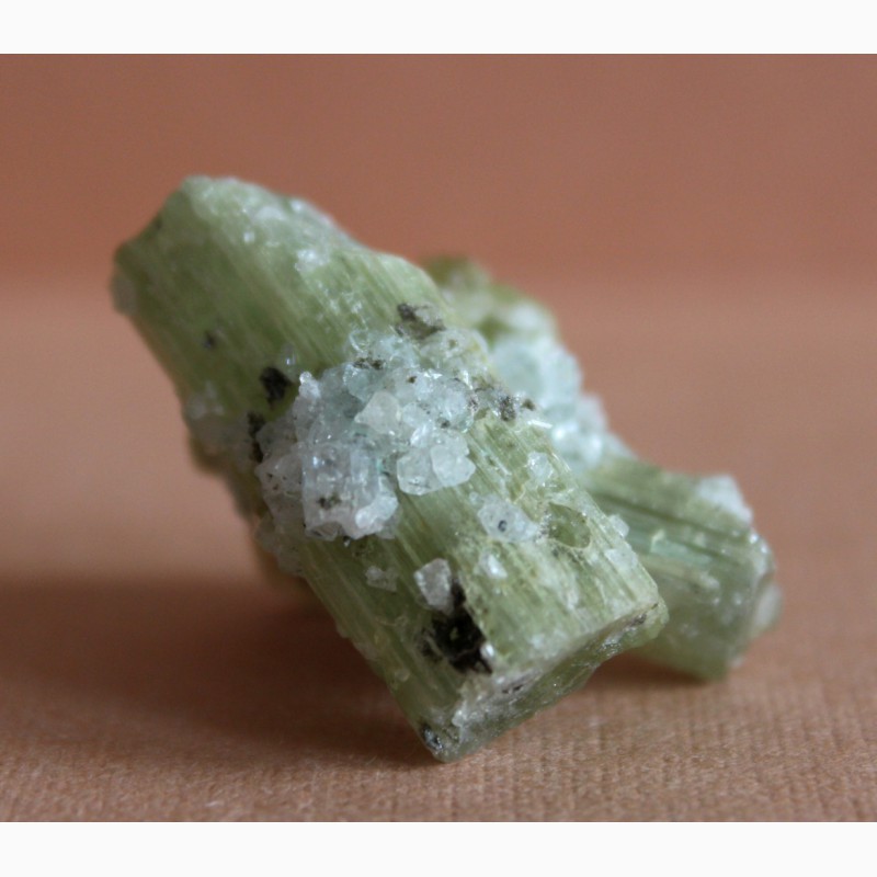 Фото 8. Сросток кристаллов берилла и топаза - 2
